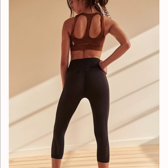 Free People Movement Good Karma/Shanti capris - Picture 8 of 15